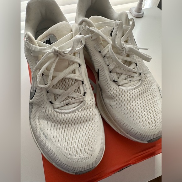 WOMEN NIKE VOMERO 18 - Picture 5 of 10